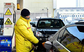 汽車加油時要下車嗎 為什么汽車加天然氣要下車